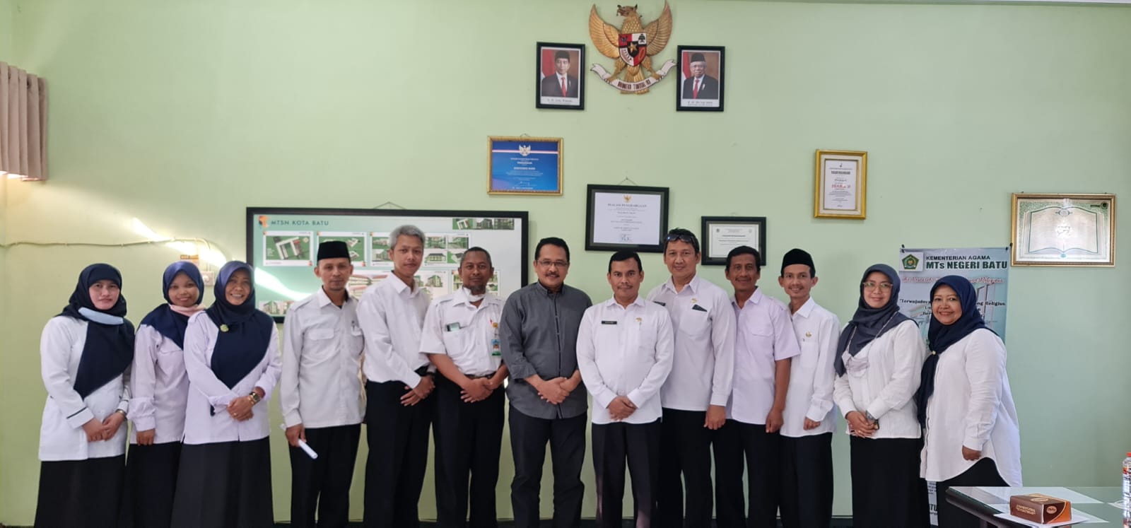 Sinau Bareng  tentang manajemen dengan narasumber Drs. Muhammad Husnan, M.Pd.